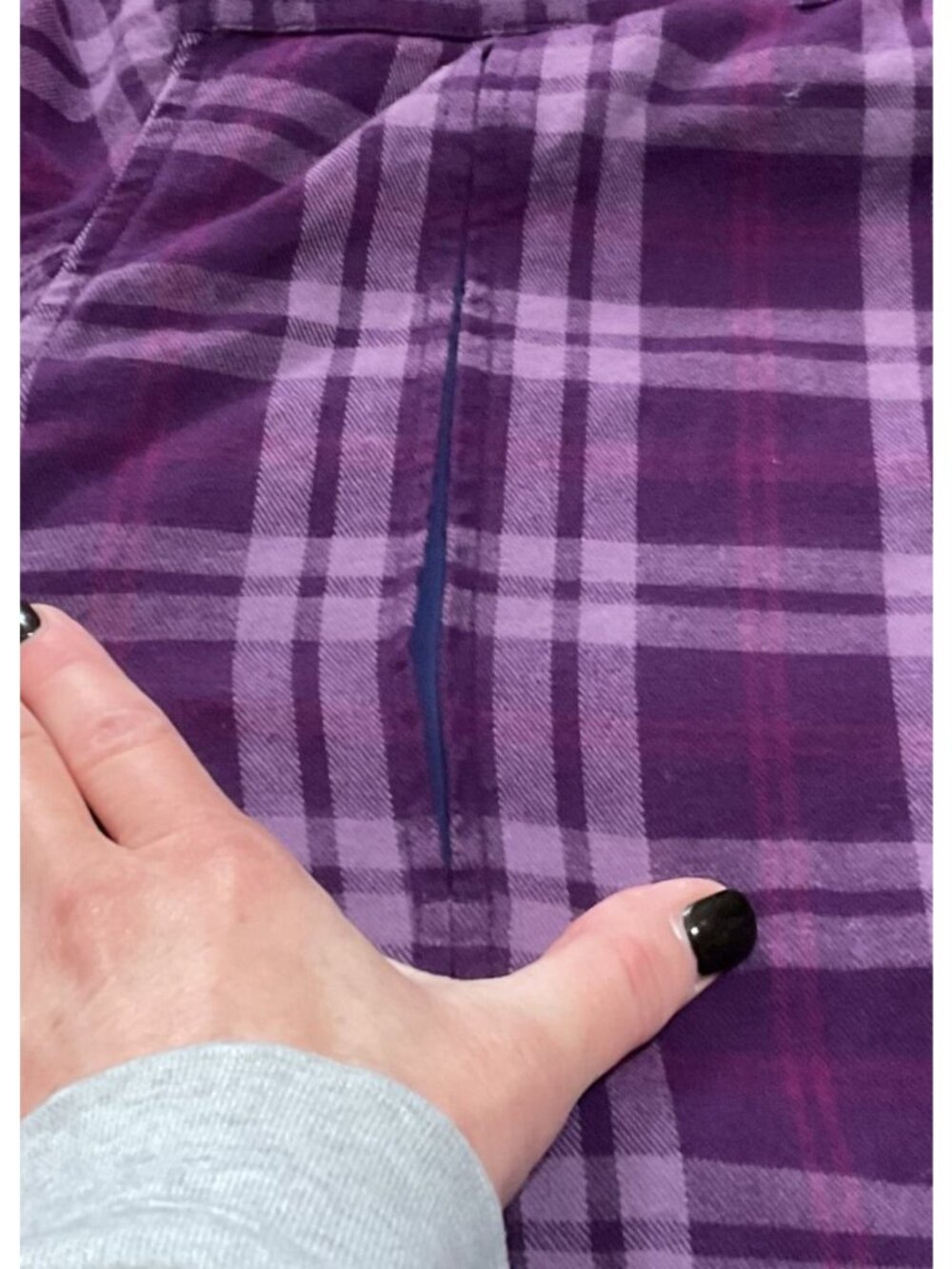 Duluth Trading Co Womens Medium Purple & Red Plaid Button-Up Flannel Shirts - Picture 7 of 8